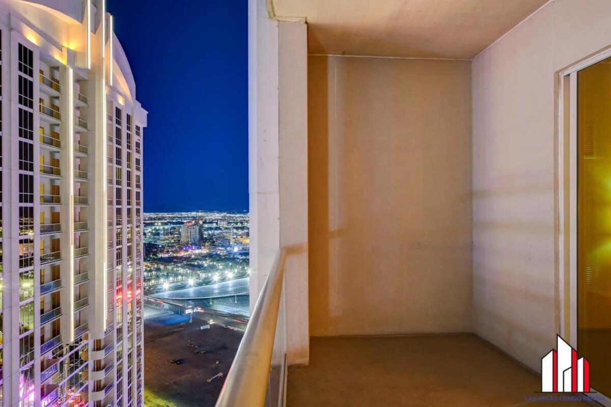 Mgm Signature-33-711 F1 Track & Strip View Balcony Las Vegas Buitenkant foto